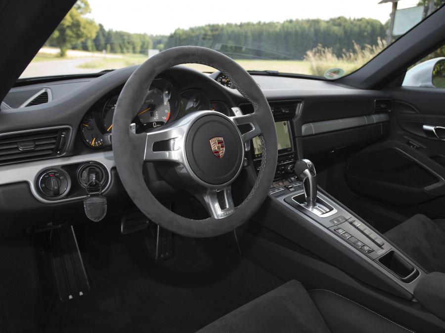  Porsche 911 GT3 2013 года  (фото 35 из 78)